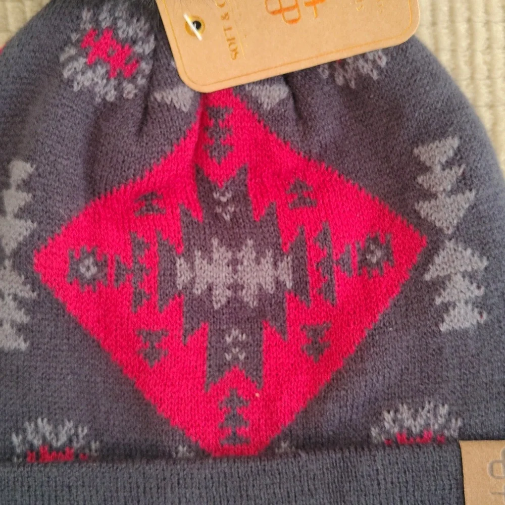 NWT Simply Southern SIMPLY BEANIE 0223 Aztec‎ Print Beanie with Pompom